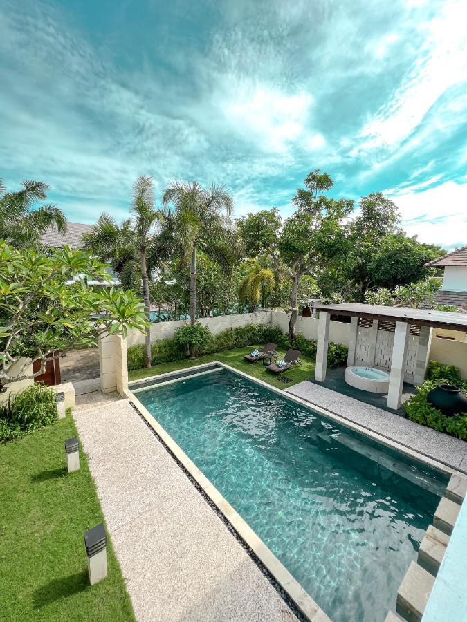 Hotel The Wangsa Benoa Nusa Dua  Exterior foto